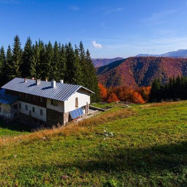Есенна разходка от Черни Осъм до х. Амбарица и вр. Амбарица